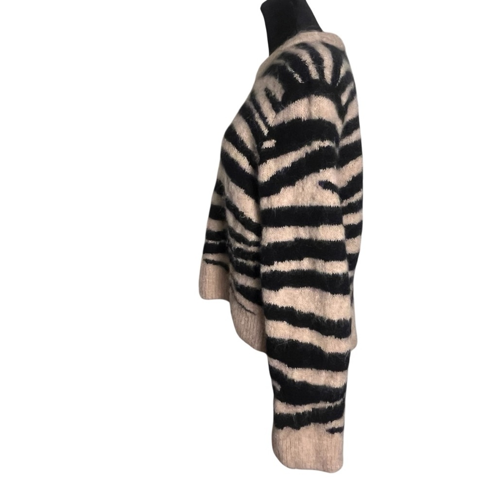 Madewell Shrunken Pullover Sweater in Tiger Zebra Stripe Wool Alpaca Blend — Lg - Picture 4 of 9